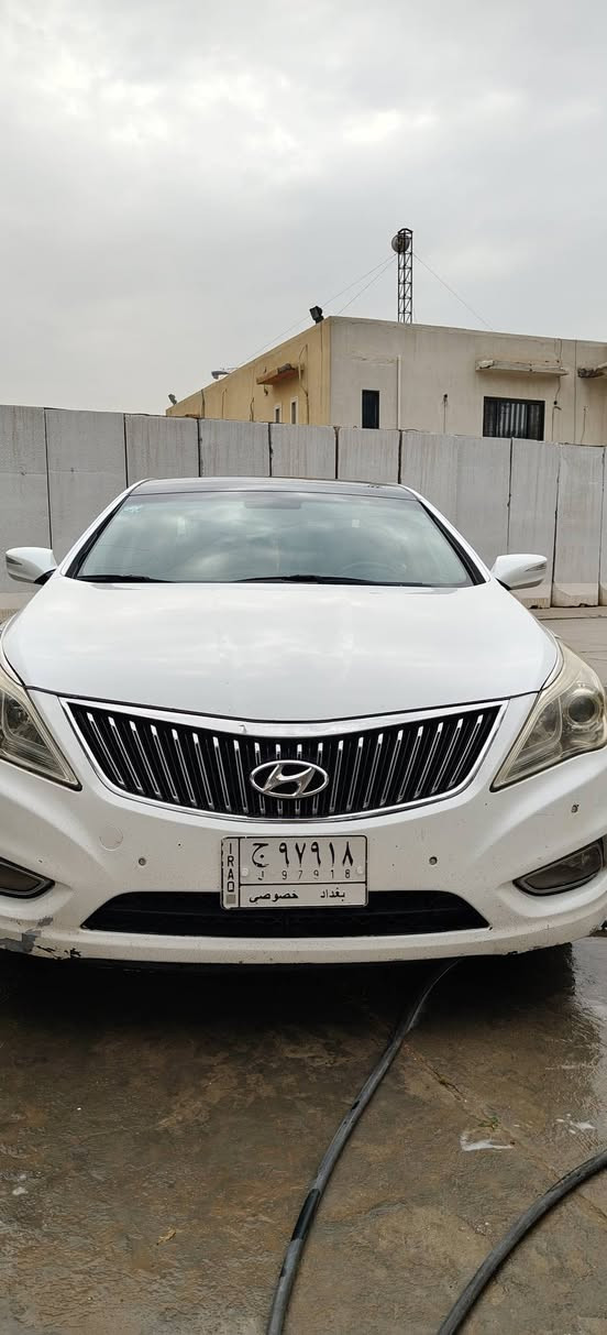 ازيرا 2013 لون ابيض رقم بغداد بسمي سعر 135 $ وبيها مجال - مكان السيارة #بغداد    او #ديوانية 
محرك 6سلندر 

 حساسات أمامي

 وخلفيه

  تبريد قطعتين  

هاندابريك كهرباء

  نظام Auot hold  

كراسي الأمامي كهرباء 

كامره خلفيه 

برده خلفيه كهرباء

  برده جانيبه 

تشغيل بصمه  

بصمة ابواب 

لايت كهرباء 

بانوراما  

 مانع انزالاق

ترحيب بل مري الجانبية 

لايت زنون ابيض  

بيه 3 اصباع صبغ بلمدكر الخلفي ومفتوح الكازكيت

***********
