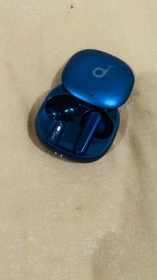 تِك أيمن سماعة Soundcore Liberty Air 2 Pro أصلية". 50 الف قفل  واتساب ***********
