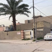 بيت ركن بلكماليه شارع كريدي للبيع  مساحته 132 متر طابق واحد غرفه نوم و...