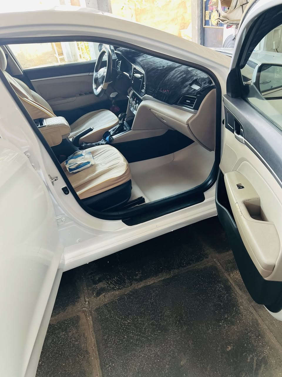 السلام عليكم
النتره خليجي مديل 2020 

السياره رقمه بصره سياره اقصاد استقطاع مباشر 

سياره مكفوله من ضربه وصبغ وتبديل ما عده بكانين بارد 

سياره فول مواصفات  مكينه وكير كفاله 

حداديه جديده تخم تاير جديد 

العنوان البصره 

السعر 147 وبيه مجال شراي 

رقم ***********

رقم ***********
