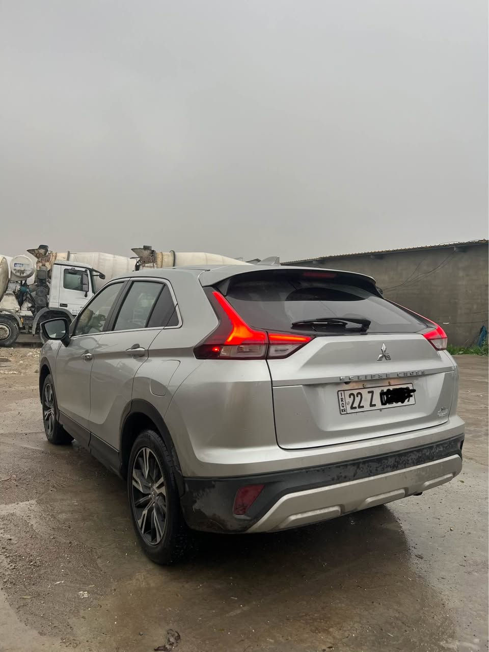 Mitsubishi eclipse 2023 فوول ماصفات
سەیارەکە بۆنیدی سبوغە لەگەڵ نیو چاملغی پێش و پشتی کەپسە بێ داخلی بێ شاصی ئێرباگ بەس سوکانی تەقیوە بیلادی لۆی داندرایتەوە شەریکە 
دەبل ئەکسلە
ماصفات: ئاوێنە شەفەتە خەتی جادەی رادار کوشین جلدە کوشین ئیتەرە کامیرەیە پێش و پشت بەسمەیە برێک بەسمەیە مەکینە ١.٥ تۆربۆیە 
٦٦ هەزار کم رۆشتووە
سحری ١٤٣ مەجالێ کەم 
*********** أربيل, العراق
