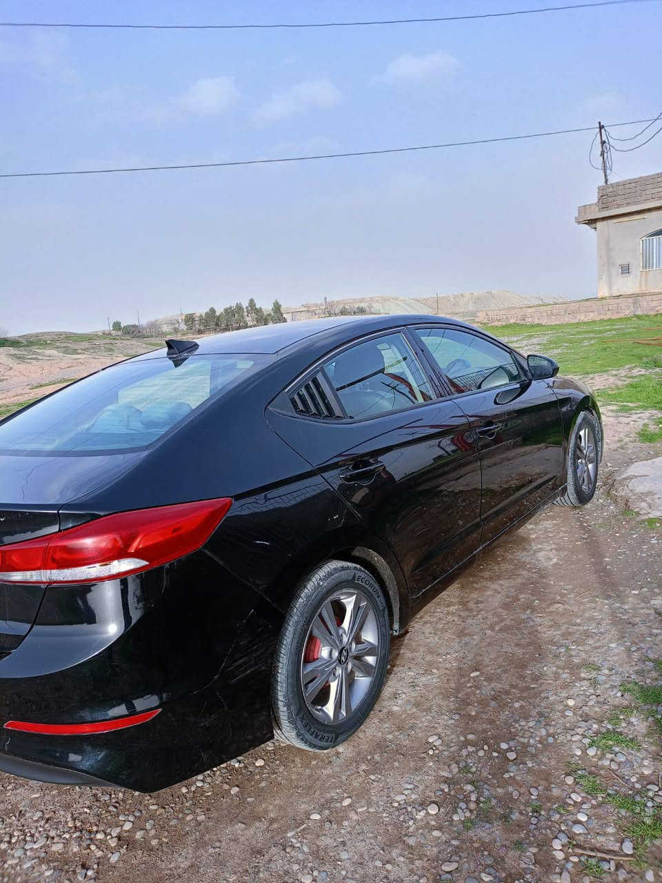 السلام عليكم سيارة الانترا للبيع موديل 2017محرك كير شرط صدر نضيف رقم أربيل شرط التحويل سيارة نضيفة الضرر بونيد صبغ فقط وجاملغ تبديل وفحص سونار السعر 128 ومجال قليل التواصل ع الرقم 0771 513 1986 مو شراي لا تخابر
