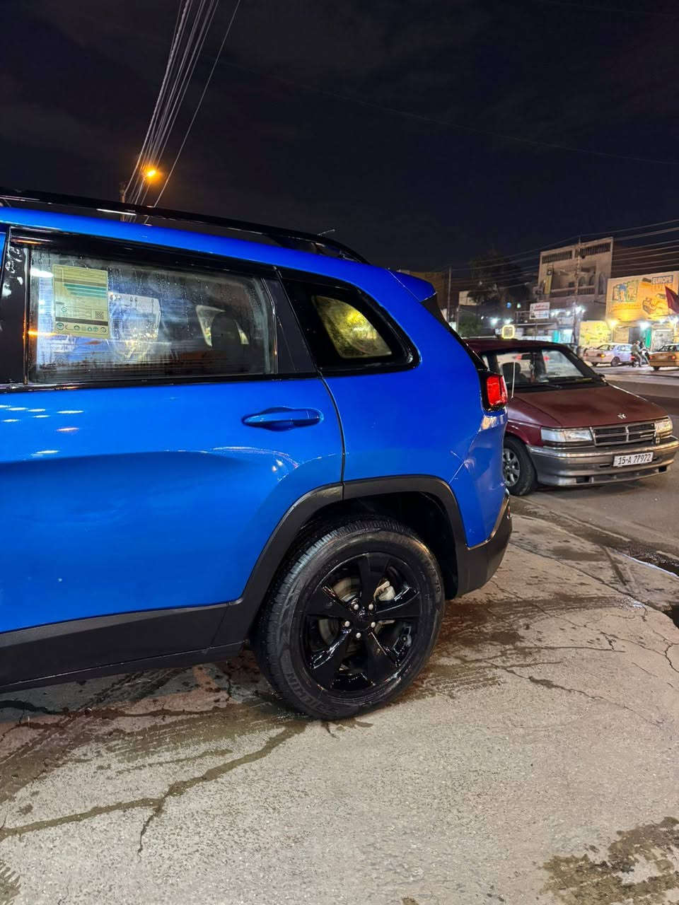 السَلامُ عليكم
جيب شيروكي (بزون) لون مميز 

موديل: 2018

محرك: 2400

ممشى السيارة: 94 الف 

السعر: 130 بيها مجال 

الموقع: حي الاعلام 

تحويل سنوية ب اسمي  رقم السيارة بغداد 

حادث السيارة صفحة السايق 

السيارة كير + محرك + تبريد = مكفول 

صدر السيارة 100٪ 

قبل فترة سويته كله صدرها 

السيارة وين متريد تفحصها افحصها  اي نقص ما بيها تاخذ بيها تراي للبصرة.

للتوصل ***********
***********
