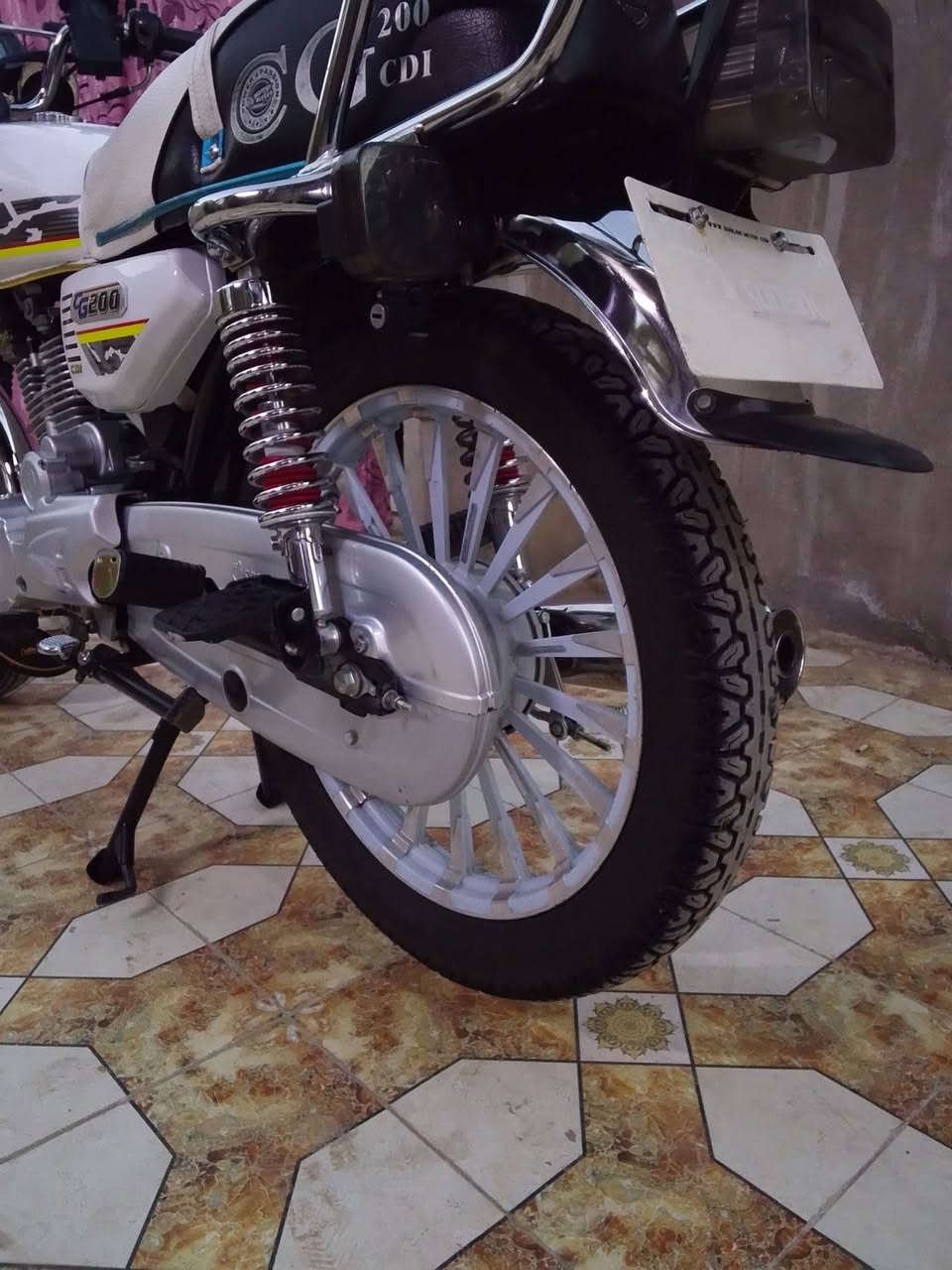 سلام عليكم سيفان 25 كفالة عامة 1على 1
السعر 775 وبيهة مجال حك جيتك 

دراجة زيرو مماشية قليل 

للستفسار اتصل عل رقم 

***********

مكاني ديالى الخالص هبهب
