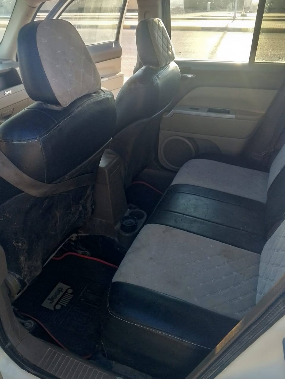 السلام عليكم جيب باتريوت رقم بغداد موديل 2008 للبيع او مراوس  مكينة وكير وتبريد خير من الله صدر امامي خلفي نظيف تخم تاير السيارة جاهزة شاشة كبيرة كامرة فتحة سقف تبديل بنيد وجاملغ صبغ حزام  جمالية مكاني البصرة  السعر 75$وبيها مجال  
*********** واتساب
