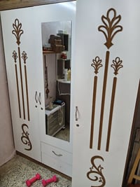 يوجد كنتور ثلاث أبواب تركي كنتور بابين وميز تواليت عدد ٢ وسرير حديد تر...
