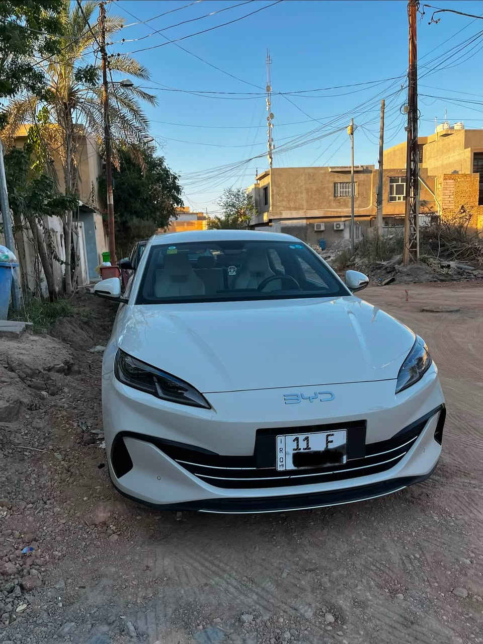 BYD SEAL 06 2025 
ماشية 12 ألف 
بطارية 60km بالشحنة 
كاميرات 360 - 4 كاميرات 
مكفولة بس بيها رصعة بسيطة بباب الصدر 
مكاني الحلة 
السعر 24 مليون


**إذا كنت صاحب هذا الإعلان وتريد حذفه لأي سبب، رجاءا أرسل رسالة إلى الدعم الفني**