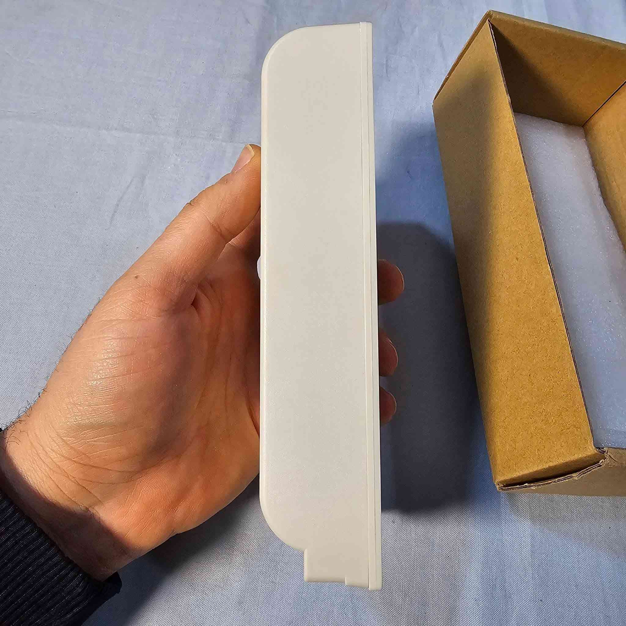 بطارية ZOLL Smart Battery الأصلية – صناعة أمريكية ..

متوفرة بطارية ZOLL Smart Battery الأصلية المخصصة لأجهزة ZOLL الطبية، تتميز بجودة تصنيع عالية واعتمادية ممتازة للاستخدام المهني والطبي. مزودة بنظام ذكي لمراقبة حالة البطارية ومدة التشغيل المتبقية، مما يساعد على ضمان الأداء المستقر والآمن.
✅ أصلية 100% – صناعة أمريكية
✅ نظام Smart Battery لمراقبة الأداء والحالة
✅ موثوقة وعالية الكفاءة
✅ مناسبة لأجهزة ZOLL الطبية
✅ جودة تصنيع احترافية من شركة ZOLL Medical
💰 سعرها في العديد من مواقع البيع العالمية يقارب 200 دولار أمريكي.
🔥 السعر لدينا فقط ٤٤ الف دينار عراقي والتوصيل مجاني لكل محافظات العراق..


**إذا كنت صاحب هذا الإعلان وتريد حذفه لأي سبب، رجاءا أرسل رسالة إلى الدعم الفني**