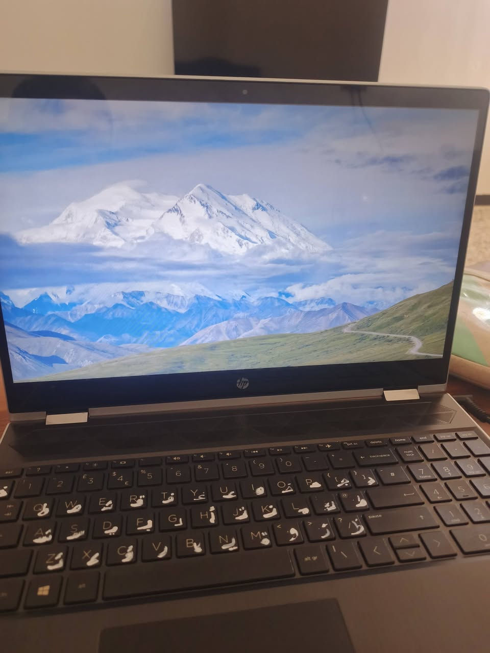لابتوب  hp جهاز مصمم للعمل فقط ودراسة ذاكره 1 تيرة ورام 4 جهاز نضافه 100بل 100 ويا شاحنه مكاني أبو غريب سعر 250 ألف ***********
