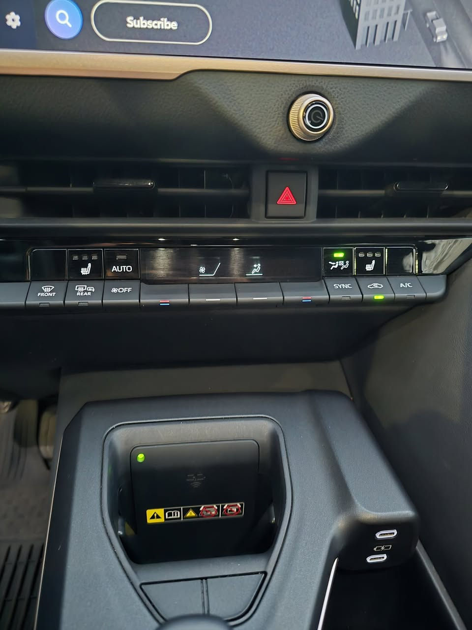 السلام عليكم ورحمه الله
🚗 تويوتا كراون XLE 2023 – وارد أمريكي 

مواصفات السياره👌

لون أبيض لؤلؤي – ماشي 25,000 مايل

كشنات جلد + مخمل مع تدفئة + كهرباء كاملة + سقف كنتاره اسود

قيادة ذاتية بالكامل + أوتو هولد + أوتو بريك

زنون عالي + إضاءة محيطية فخمة

قطعتين تبريد + نظام صوت 8 سماعات + شاحن وايرليس

ويل 19 إنج + مودات سبورت، سبورت بلس، إيكو، نورمال

مرايا أوتو دم + جام أمامي وخلفي أوتو + فور ويل درايف 

جام امامي خلفي جانبي UV ضد الاشعه فوق البنفسجيه

السياره مابيها اي نقص وجديده ماشيه قليل باسمي رقم بغداد

💰 السعر: 26,500 $ – الجادين فقط

📍 جاهزة للفحص والتسليم فورًا

“هاي السيارة للمميزين فقط، لمن يحب الفخامة والهدوء

والتسليم فورًا، السعر 26,500$، تواصلوا عبر الخاص”

💡 *********** واتساب

#تويوتا_كراون #سيارات_فخمة #ToyotaCrownXLE #سيارات_مستعملة #فرصة_نادرة #بغداد_سيارات
