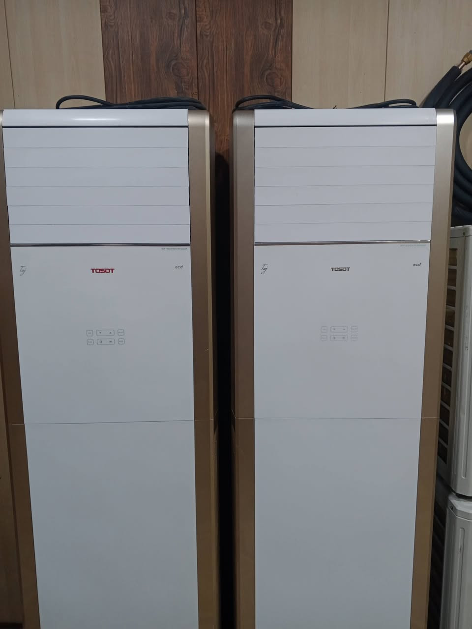 سبالت كنتوري 3طن عدد ثنين نوع توسوت مكفولات كفاله عامه من اي تصليح ماطور بلادي غاز  مقفول كامل مع كل ملحقاته نوع الغاز 410 على وضع الشركه ستعمال موسم واحد سعر الواحد 950 قفل قفل المكان غزاليه نهاية شارع المركز انتصال او واتساب ***********
