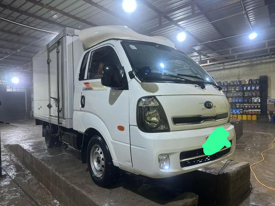 للبيع فقط...سعر 140
كيا براد مكفول موديل 2014  .ثلاث حلقات رقم بصره   محرك مسكر كير عادي السياره جديده  سعر 140 ورقه وبيه مجال تحويل مباشر اتصل وبيك خير وتدلل ***********
