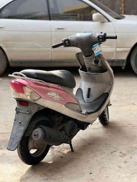 سلام عليكم دراجه ماكس قجمه مال رمبه سلف هندر كهربائيات كله شغاله ما ناقصه اي شي سعره ٩٥٠ وبيه مجال
البصرة الجزيرة ***********
