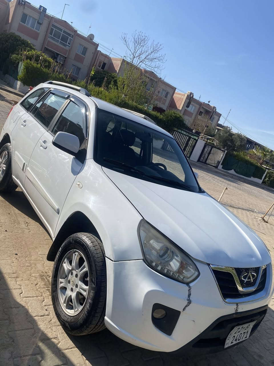 � شيري تيگو 2014 للبيع
✔️ موديل: 2014
✔️ المسافة: 175,000 كم
✔️ قير: اوتوماتيك
✔️ محرك: 2.0

🔹 السيارة استخدام شخصي (يد واحدة)
🔹 مكينة و قير بحالة ممتازة
🔹 قايش تايم تبديل جديد
🔹 اربع تايرات جدد
🔹 سنوية مجددة لحد 2028
🔹 شاشة (آيباد) + تحديد سرعة
🔹 اربع جامات كهرباء

🔸 ملاحظة: بيها صبغ خفيف تجميلي (مو حادث)

💰 السعر: 68 ورقة (قابل للنقاش للجادين فقط)

📞 رقم الهاتف: ***********
