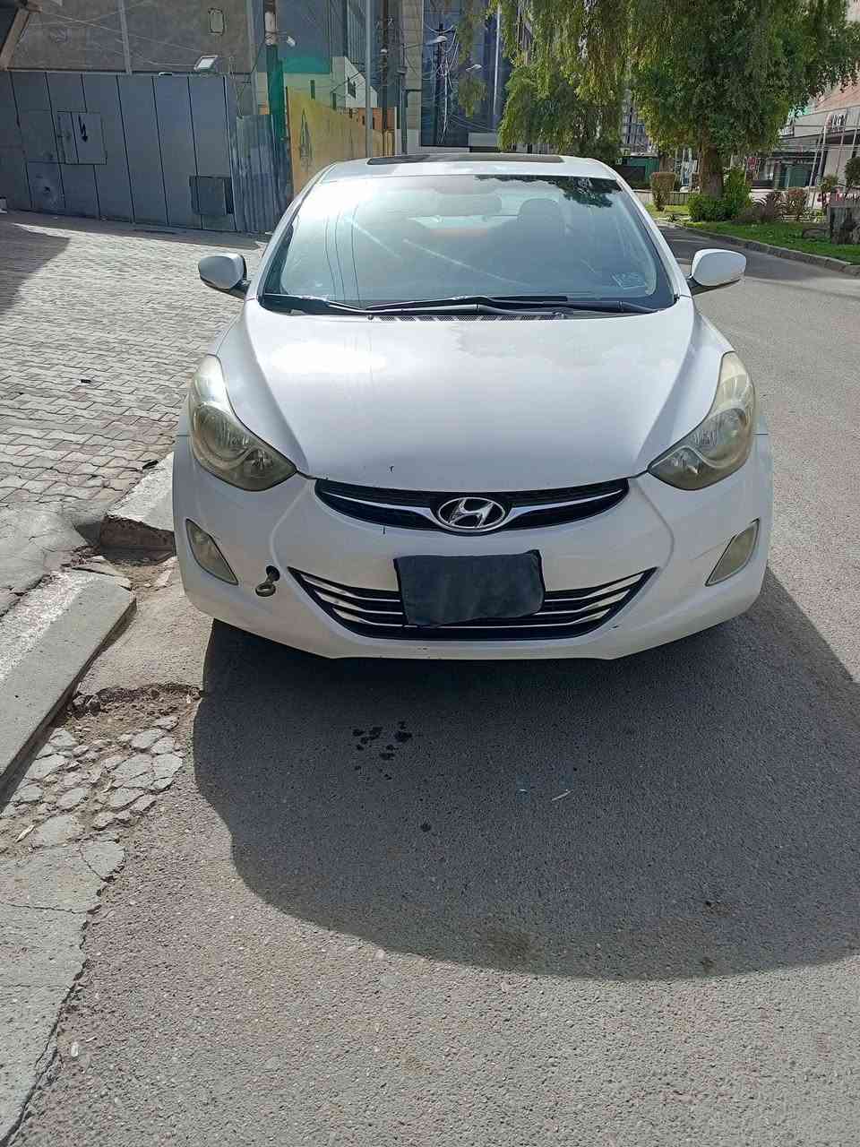 السلام عليكم 
النترا 2014 خليجي 
محرك 1800
مكفوله كبير ومحرك
مري شفط
فتحه سقف 
سيارة نظيفة 
السعر 120
تحويل ثاني يوم
العنوان بغداد الكرخ
***********
