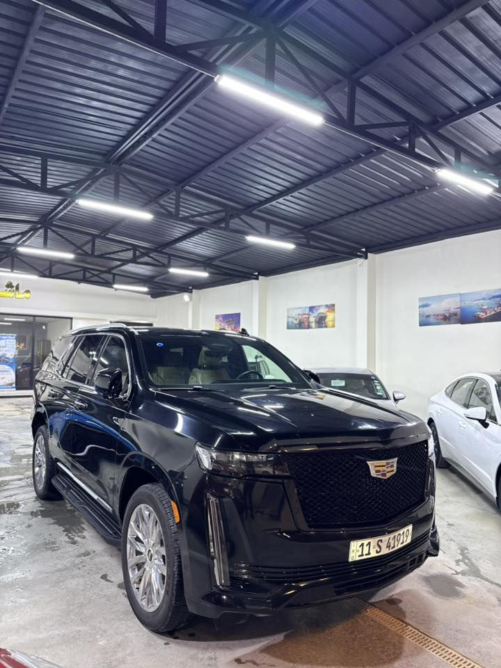 متوفر داخل صالة عرض شركة ( نجوم السواحل ) ✅
2023 CADILLAC ESCALADE, PREMIUM LUXURY

حادث السياره موضح بالمنشور ( تبديل جاملغ + صبغ بسيط بالبنيد ) 
بدون أيرباك 📍 + بدون دواخل 
1-بصمه تشغيل+ تشغيل عن بعد + بصمه ابواب 
2-رادرات 360
3-كامرات 360
4-سلايد رؤف ( بانورما ) 
5-مقاعد أمامي تتدفئه + تبريد
6-جنطه شفط 
7-ويل كب كروم
8-كشنات vip منفصل 
9-اناره داخل متغير 
10-تحكم بل فور ويل
11-داخل اوف وايت 
12-سماعات نظام AKG  
13- 
14- كاميرا أمامي+ كاميرا خلفي 
15- داتا شو 
16- ستيرن RPM
معروضه 635 $ بيه مجال 
 للأستفسار زورونا الى موقع الشركة 
#بابل_حي_الطياره_قرب_شركة_آساسيل 
او الأتصال ع الأرقام التاليه 👇👇
*********** / علي الجبوري 
*********** / محمد الحميري
