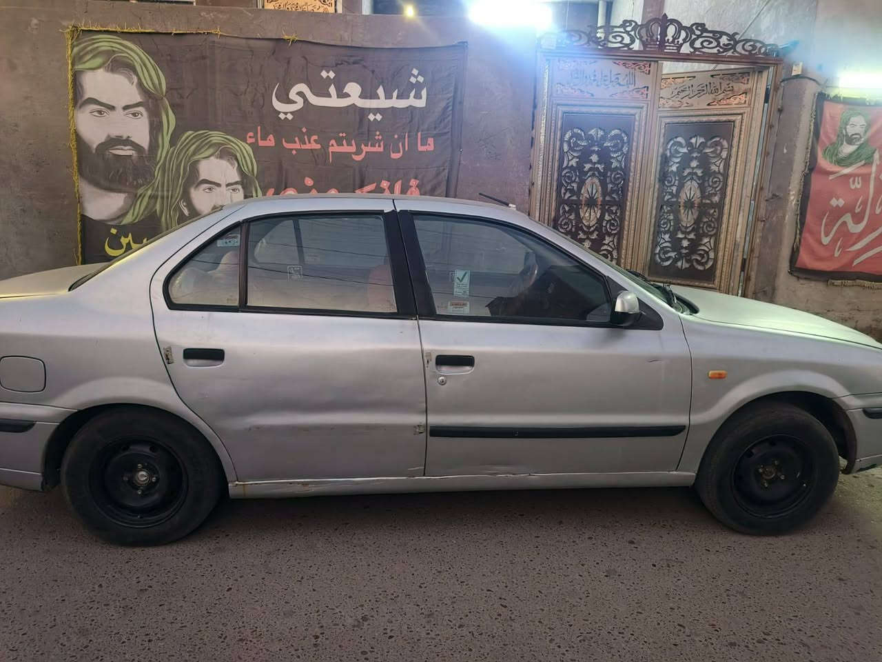 السلام عليكم سمند موديل 2009 نضيفة ما بيها اي ضربة اي صبغه نقص تبريد مو شغال السيارة باسمي تحويل ثاني يوم رقم انكليزي كربلاء مكان السيارة بغداد حي النصر *********** السعر 32 بيها مجال بسيط مستعجل ع ابيعه

