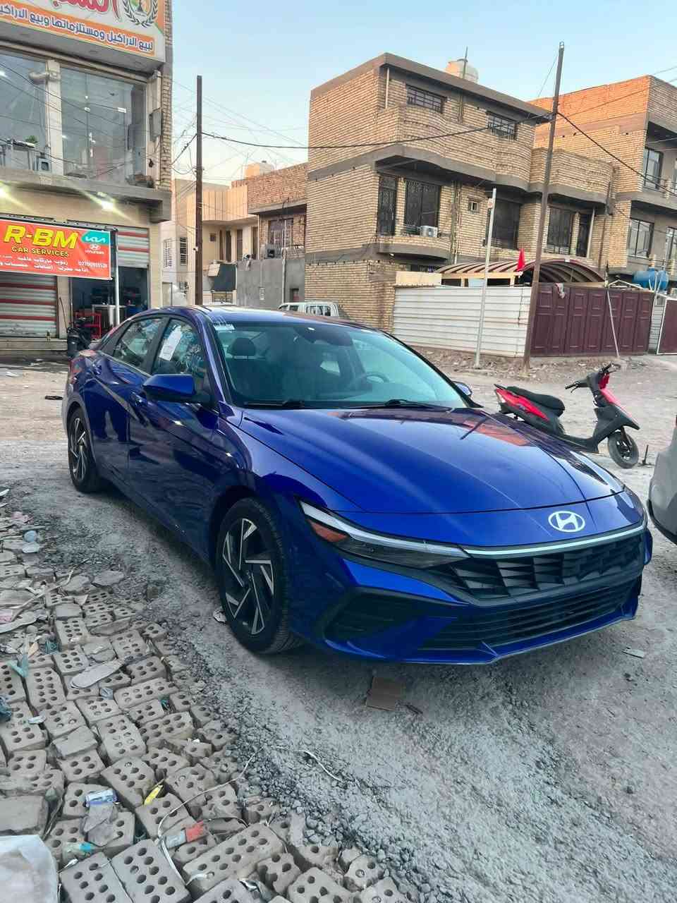 السعر ١٣٧. هاتف ***********
السلام عليكم النترا مديل 25 وارد أمريكي دخول جديد ابسمي ماشيه 8 mi فقط  فول مواصفات فتحه بصمه تشغيل عن بعد ترحيب أبواب شاشه دجتل متصل لد أناره  دشبول لد خلفي امامي متصل تدفئه كشنات اوتو هولد سايد بريك بصمه وبقيه المواصفات المتعارف عليه حادث فقط جاملغ وباب بدون دواخل يعني لاتكمه ولا لغد ولا شاصي بدنه راديتر تبريد كله على وضع الشركة وصورها مرفقه حادث وتعمير الاثنين
