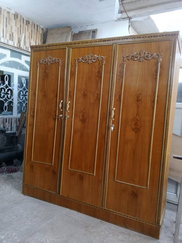 يالله سلام عليكم كنتور ابو ثلاثه سوكي كامل قفاله يدات سعره 150 بي مجال للشراي مكاني نجف حي مكرمه قرب مركز وفاء تواصل خاص او على رقم *********** النجف, العراق
