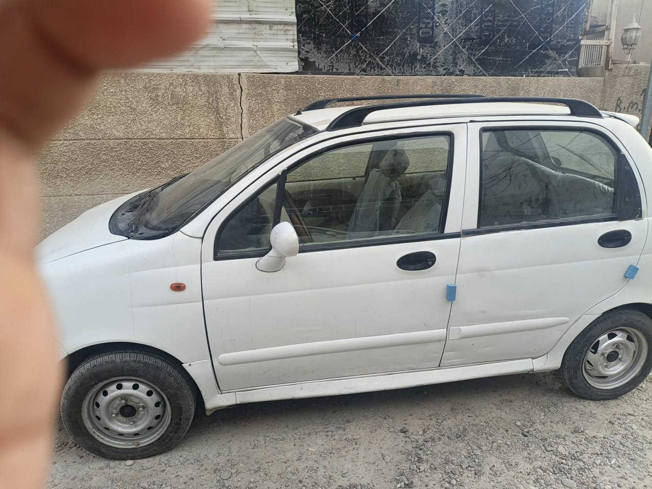 السلام عليكم 

يا الله 

كيو كيو للبيع موديل 13 سياره كير اتو مكينه وكير وتبريد خير من الله تخم تاير نضيف سنويه جديده هزه جديده مكان سياره بغداد الدورة السعر 25 وبيها مجال شي بسيط يرادلهة ترتيبات شوية قصط ما بيع اتصال ***********
