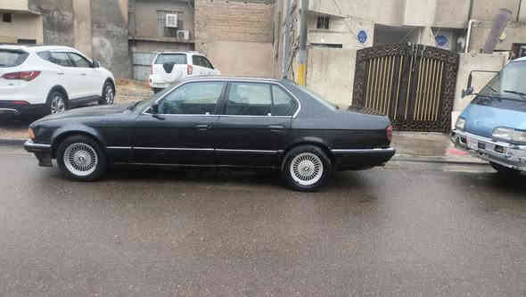 سلام عليكم بيم مديل 92 حجمها 730 سياره بدون خياسيات ولا دكه جاكوج يحتاح بس كشنات تحويل ثاني يوم سياره بطاين جدد صدر مكينه كير مقفول تخم تاير جديد رقم بغداد سنويه 28 عنوان حي جهاد *********** سعر 38
