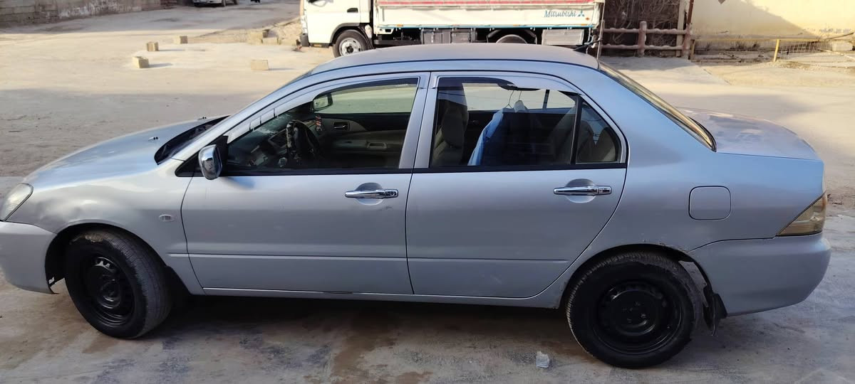 السلام عليكم لانسر ٢٠١٠ رقم ديالى محرك ١٦٠٠ 
السعر ٧٥
للاستفسار الاتصال على الرقم ***********
