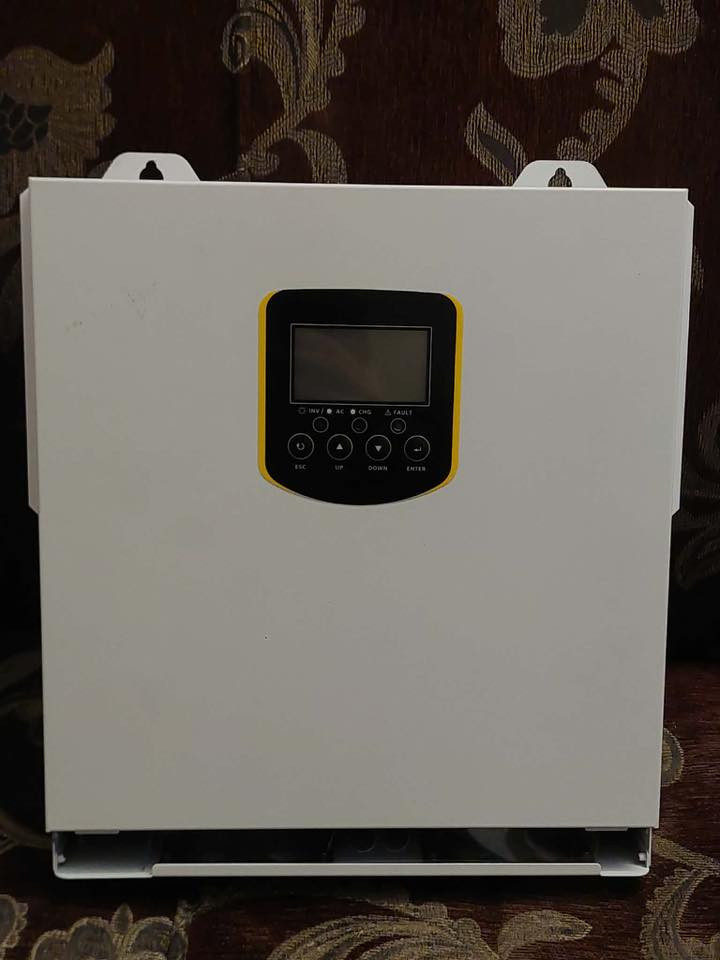 السلام عليكم انفيرتر ثلاثه كيلو ونص للبيع السعر 300 سبب البيع اريد اكبر منضومتي للتواصل ***********
