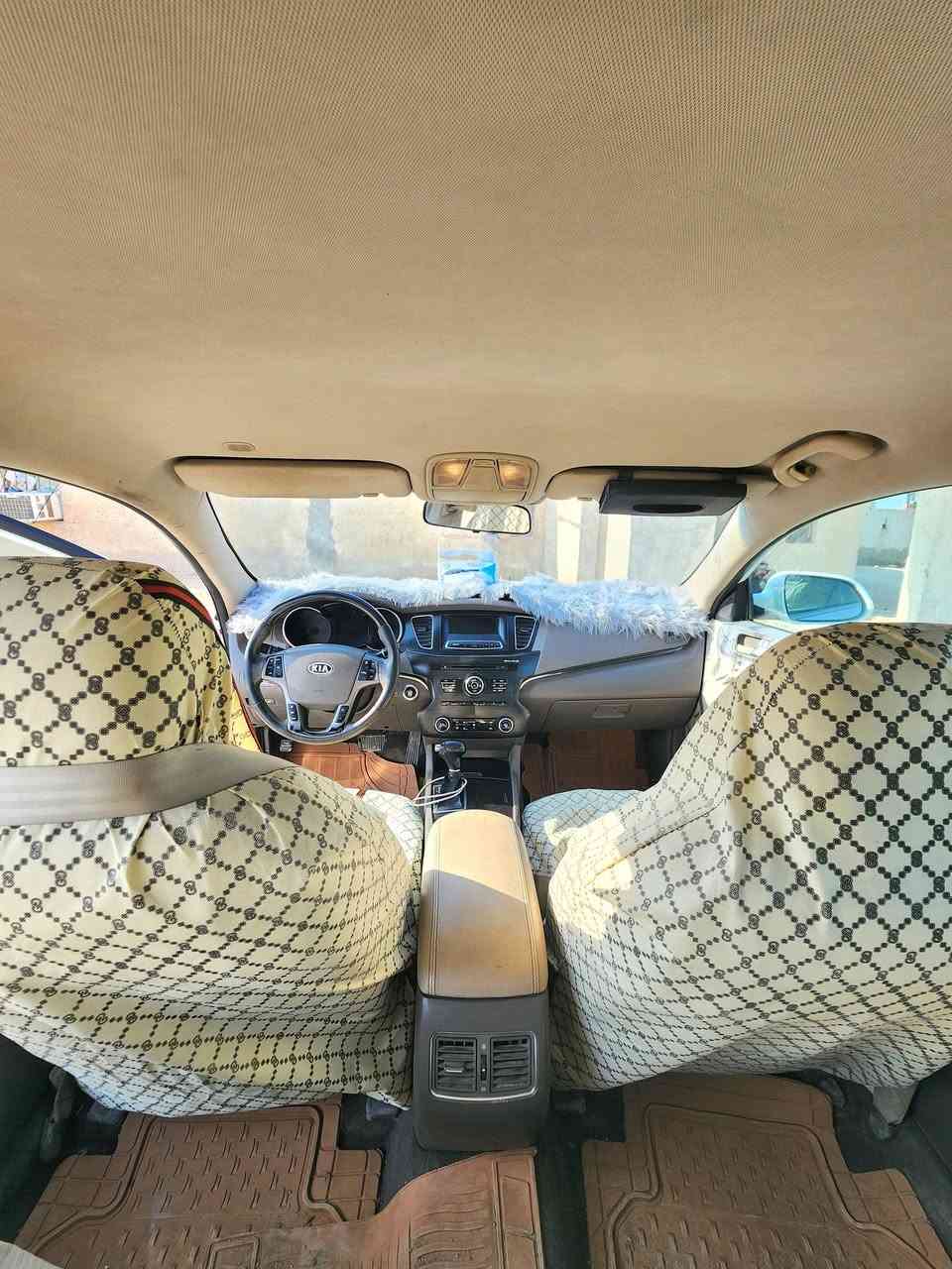 السلام عليكم
سياره كيه اكادينزا موديل 2013 خليجي 
السعر 140 وابيه مجال لشراي 
التواصل يم الرقم هاذه***********
