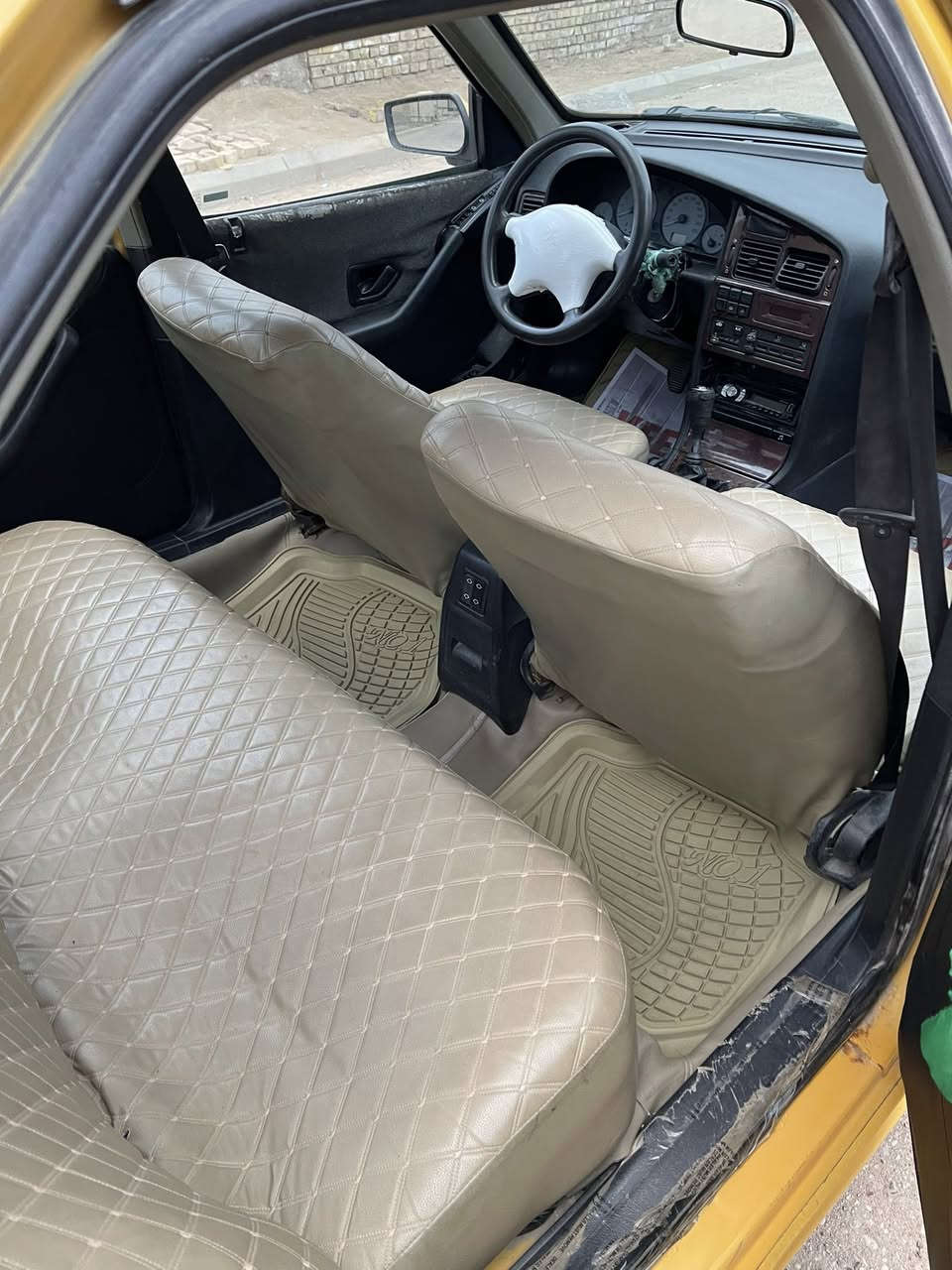 السلام عليكم سياره بيجو بارص مديل 13سنويه ل27مصفره هيئه وغرامات لاستفسار ع هذا الرقم ***********
