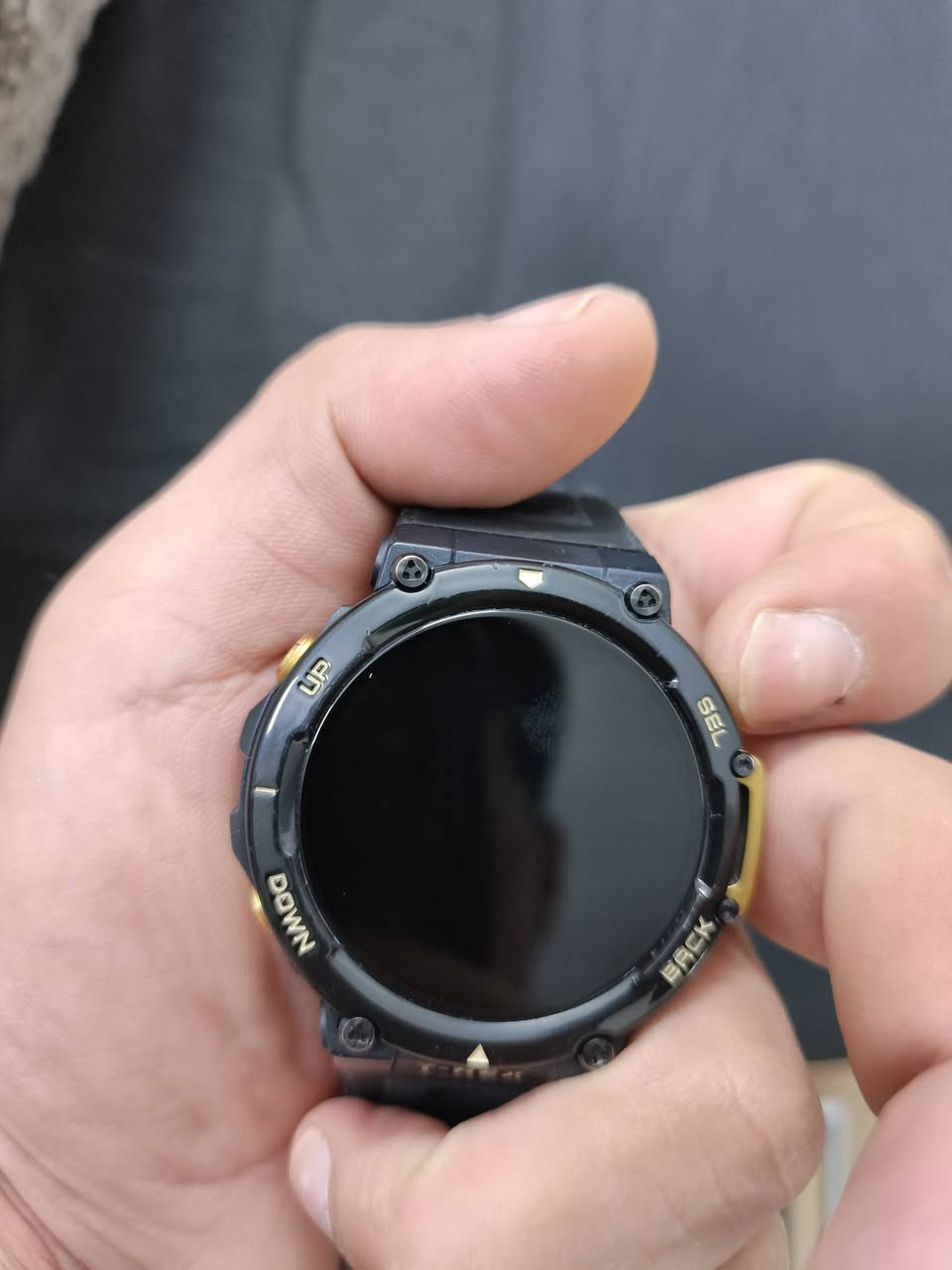 🔥 ساعة رياضية أصلية للبيع 🔥
⌚ Amazfit T-Rex 2
الحالة: نظيفة جداً وقريبة للجديدة
📦 مع العلبة الأصلية
💰 السعر: 130 وبيها مجال بسيط
⭐ مواصفات ومميزات الساعة: • بطارية قوية تدوم لفترة طويلة 
• مقاومة للماء ومناسبة للسباحة والرياضة
• GPS مدمج لتتبع المشي والجري والرحلات
• قياس نبضات القلب ومتابعة الصحة
• تتبع النوم والنشاط اليومي
• أكثر من وضع رياضي
• شاشة قوية وواضحة
• تصميم عسكري متين مناسب للرياضة والرحلات
🚚 التوصيل متوفر
📩 للحجز أو الاستفسار راسلني خاص


**إذا كنت صاحب هذا الإعلان وتريد حذفه لأي سبب، رجاءا أرسل رسالة إلى الدعم الفني**