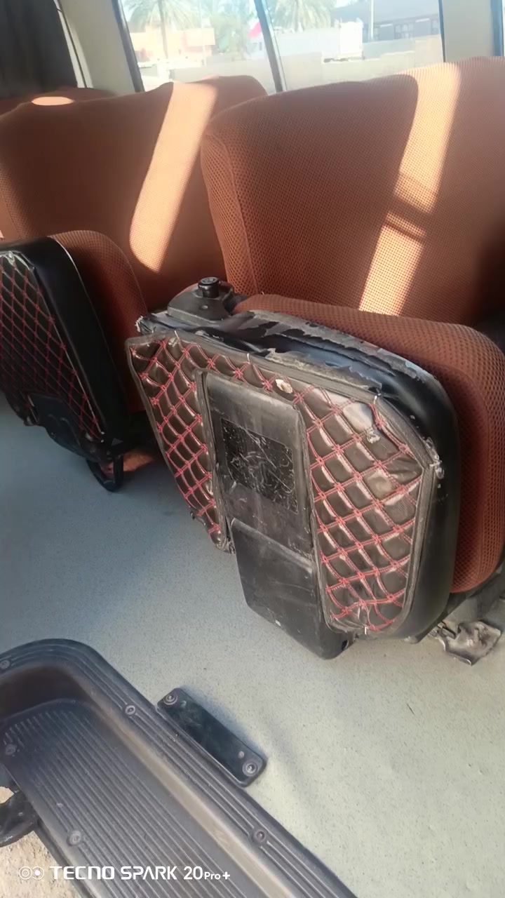 للبيع منغولي 11 راكب 2005,اصل السياره مكفوله كفاله عامه تدفئه تبريد ويه السويج شواصي مكفوله تخم تاير حداديه فول كهربائيات كله شغاله السياره بسمي مداور ثاني يوم السعر 138 وبيه مجال مكاني بابل كفل 
***********
