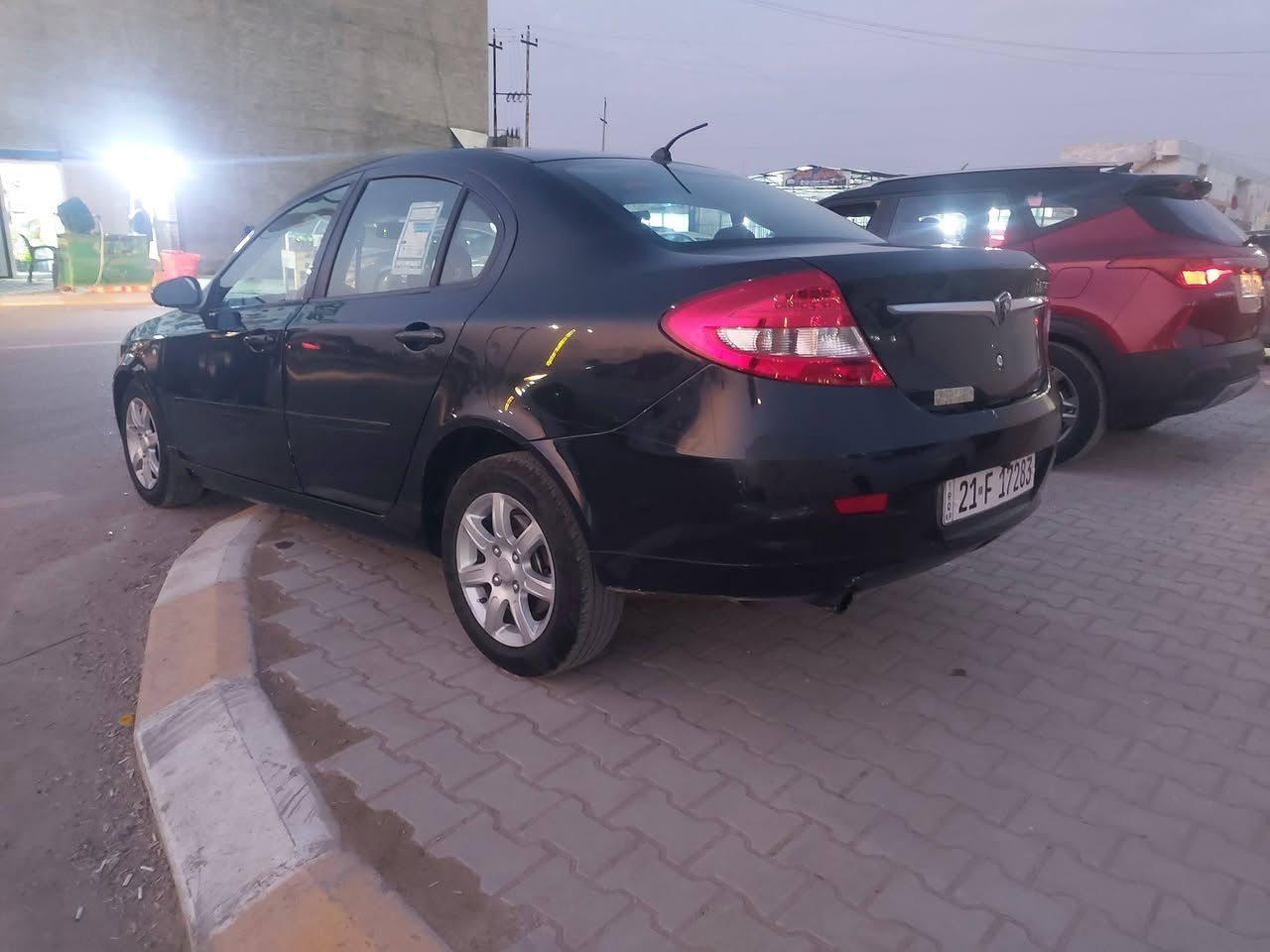 السلام عليكم بروتون ٢٠١١ حديث رقم سليمانيه انكليزي كير ومحرك شرط صدر جديد كهرباءيات كله شغاله ماشيا ١٥٠ حقيقي سياره جديده معنه لكلمه تبريد وتدفى شغال وتخم تاير جديد عنوان تكريت سعر ٦٥ وبيه مجال انتصال ***********)(***********
