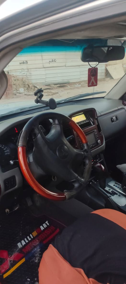 باجيرو  رقم بغداد تحويل ثاني يوم موديل ٢٠٠٥ محرك 3800 كير محرك كفاله مري شفط اريل كهرباي  بيه ثلاجه فتحه سقف لايت زنون كشن كهربائي كشانه جلد صدر جديد تخم تاير نضيف سعر ٧٥ 
مكان سياره الانبار - الفلوجه 
***********
