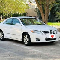 كامري ٢٠٠٧ • ٢٤٠٠ • شاشة وكاميرا