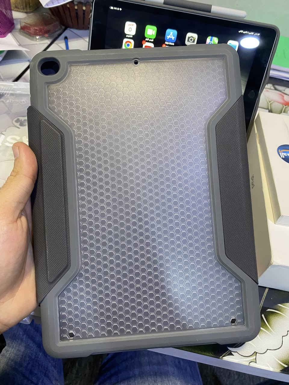 ايباد 9 
ذاكره 64 نضافه 100 بل 100 اذه لكيت بي شخط تاخذه بلاش استخدام عله كد دراسه لا اكثر مشتري جديد وعله ايدي  ويا محفضه جديده بعدهه بكارتونهه ما شادهه وويا كفر وكيبورد يجي بي ماوس وويا قلم يدعم راحه اليد  وكارتونه هم موجود السعر مع كامل الملحقات 300 الف قفل 
مكاني البصره  التنومه ومتوفر توصيل لجميع العراق بشرط تنطي عموله  شي بسيط 

***********
