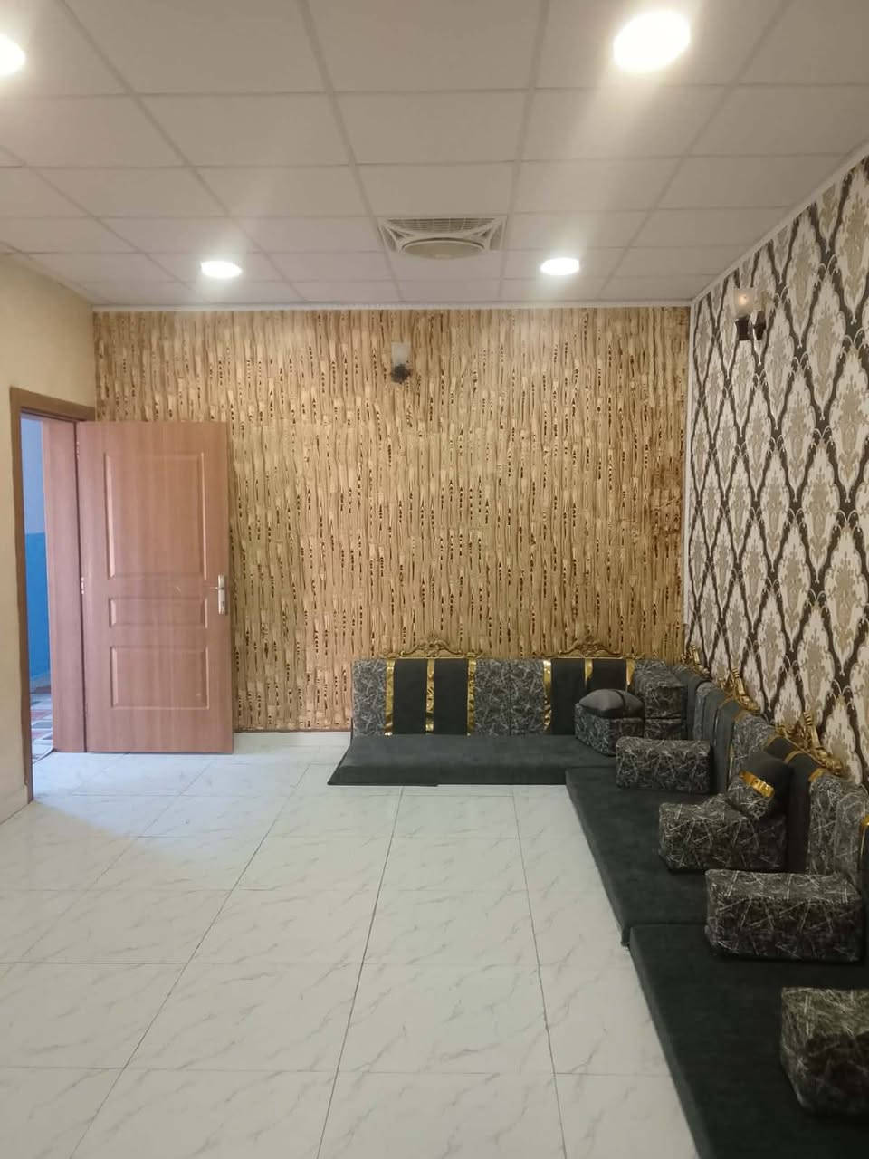 دار للبيع في مجمع الزهراء السكني الاستثماري في الديوانية المساحة 200 متر الاستفسار الاتصال على الرقم *********** واتساب
