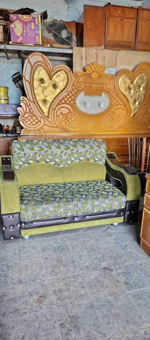 طخم 5قطعه يصير ديوان يدات حل وشد براغي خشب  السعر 150 تواصل خاص ***********
