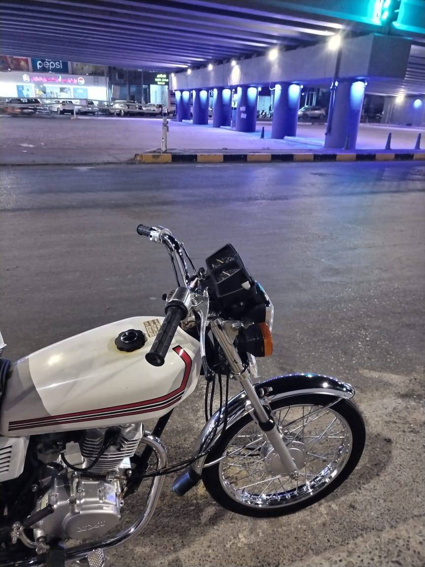 السلام عليكم ايراني للبيع كلك بدون اوراق بكفوله عشائرين ما مفتوحه دراجه زيرو تعمير جديد كفاله مكاني حي الشرطه *********** متواجد انتصال فقط واذا تريد اسوي لك مكاتبه باسمي بسعر 800 وبيها مجال بسيط
