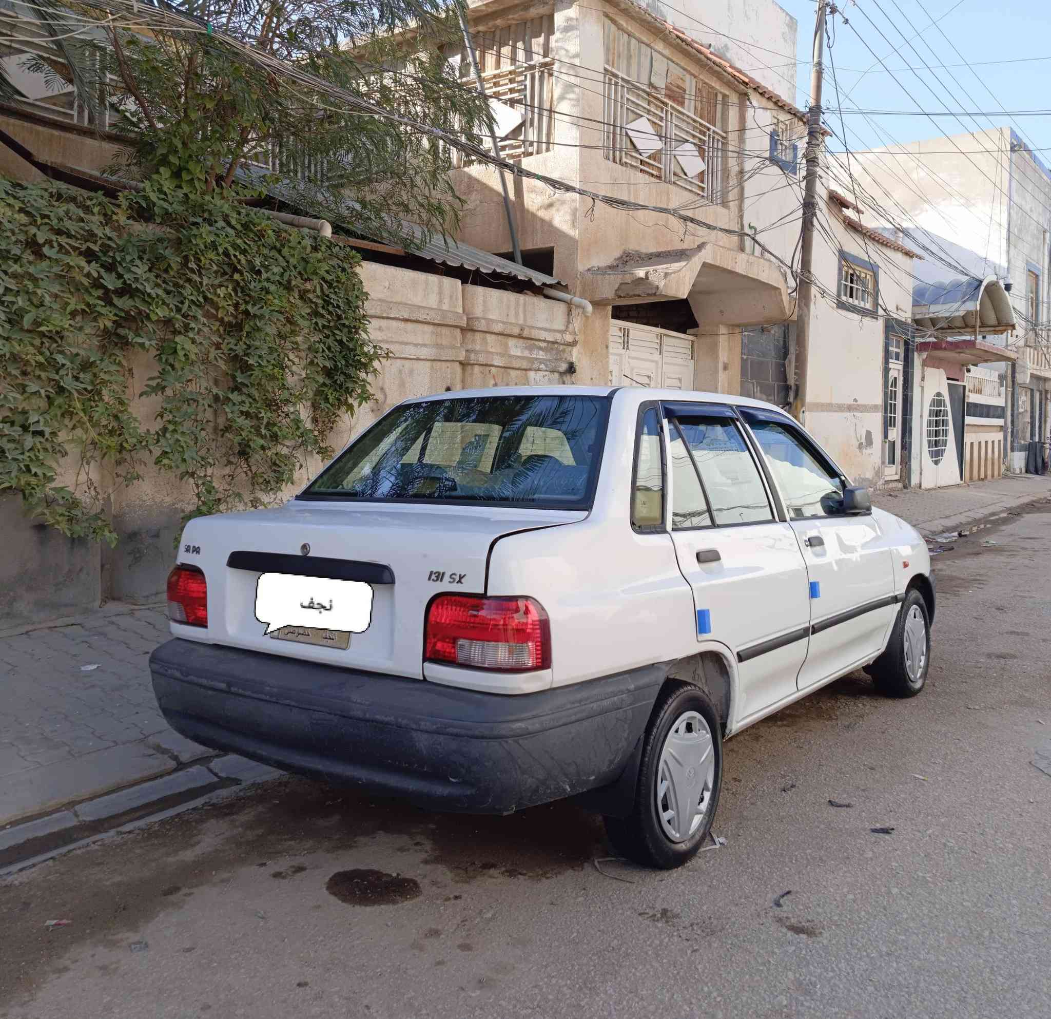 السلام عليكم سايبه للبيع موديل ٢٠١٢ السياره مكفولة من الضربه والتبديل بيه ربع بنيد صبغ بدون ظربه اثر تشليع السياره جاهزة من مكينه كير حداديه كهرباءيات الشواصي مكفوله لا خياس ولا تصليح رقم السياره نجف ومكانه نجف  سنويه ما صاقطه شرط التحويل السعر ٣٧ او بيه مجال  للاستفسار ***********
