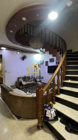 #مكتب_الودق_للعقار
دار للبيع شارع فلسطين حي النيل مساحة 240 متر 
واجهة 8 متر 
نزال 30 متر 
سند مستقل /شارع عريض/رصيف عريض 
يحتوي على كراج/صالة/مطبخ/خدمات/منور/4 غرف نوم 

#للأستفسار_يرجى_الاتصال_او_المراسلة 

☎️مهندس مصطفى واتساب ***********

او زيارة موقع المكتب 

♦️شارع فلسطين /حي المستنصرية قرب كلية الرافدين / عمارة فرمان

♦️نستقبل كافة العروض السكنية والتجارية في شارع فلسطين والمناطق المجاورة والتفاوض مع صاحب العقار مباشرة
♦️لارسال عروضكم السكنية والتجارية يرجى ارسالها على هذا الرقم 
♦️📱واتساب 0️⃣7️⃣7️⃣1️⃣6️⃣6️⃣4️⃣3️⃣7️⃣0️⃣2️⃣
