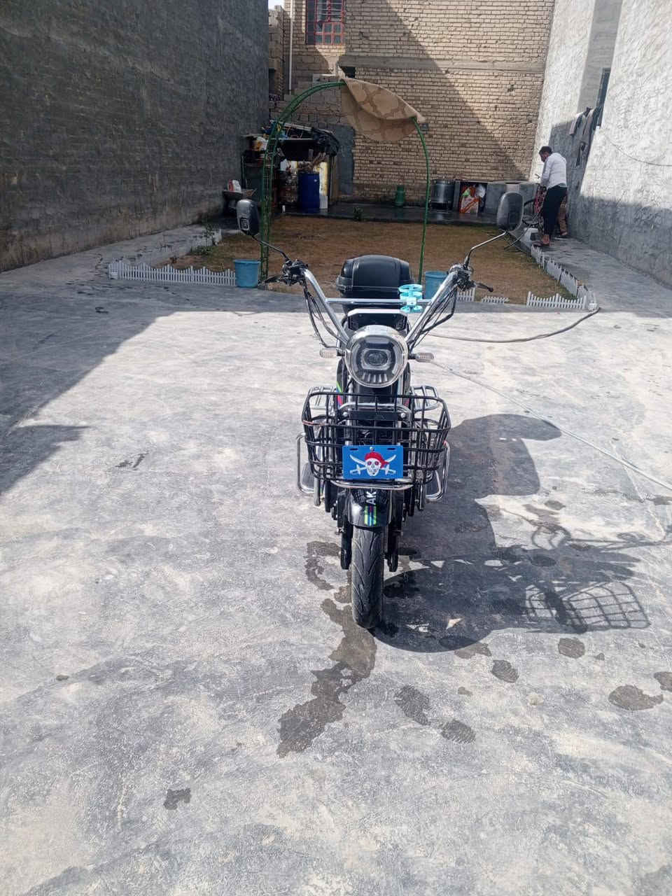 مطار شحن 25 مستخدم شيء قليل السعر 800 وبي مجال بسيط ***********
