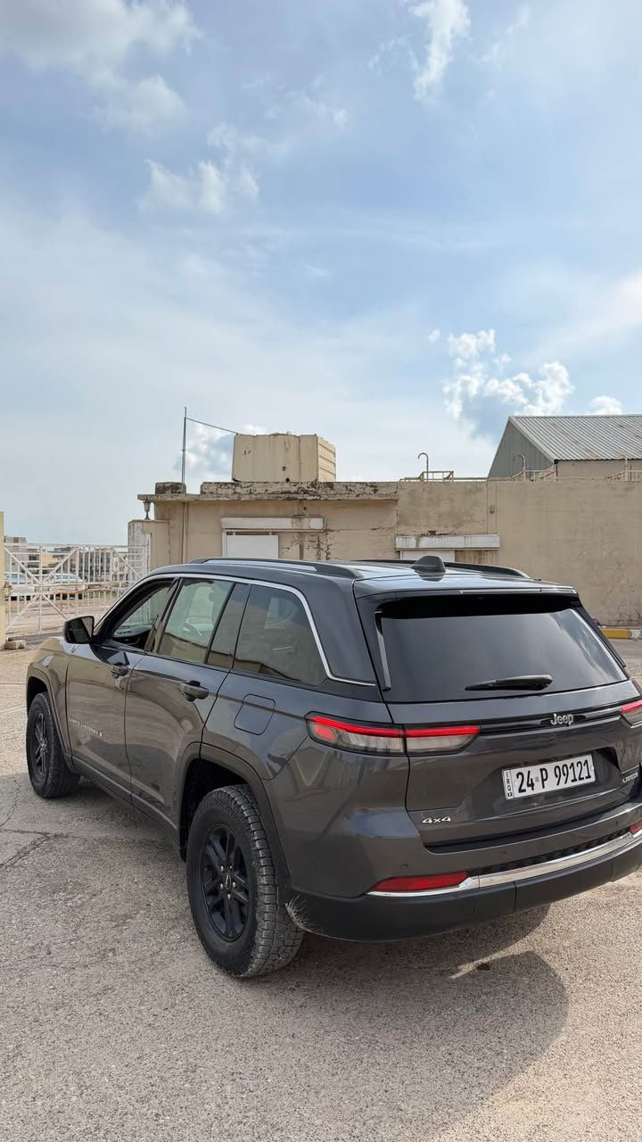 جيب گراند شيروكى 2023

 سيارة مرقم جاهز ✅

سعر :285
عداد المسافة : 18 الف
حجم المحرك : 3.6L(6سلندر )
ملاحظة : فقط چاملغ صبغ 🛑 اثنين قطع تبديل شركه بدون نقطه دواخل ✅
ارباگ سستم بلادى ✅ 

الموصفات :
فورويل 4x4
شاشة الكتروني 
بصمة تشغيل
بصمة 4 ابواب
تشغيل عن بعد (𝐑𝐄𝐌𝐎𝐓𝐄 𝐒𝐓𝐀𝐑𝐓)
هاند بريك بصمة 
شاشة دشبول ديجيتال
رادار امامي (تحديد مسار)
رادار جانبي  (نقاط عمياء)
رادار خلفي 
حساسات امامي
حساسات خلفي 
نظام : 𝐄𝐂𝐎
نظام : 𝐍𝐎𝐑𝐌𝐀𝐋
نظام : 𝐒𝐏𝐎𝐑𝐓
كشنات هيتر
تحكم استيرن 
استيرن هيتر
تبريد لمس
تبريد مركزي 
لايتات ليد وعدسة زينون بيلادي
بيلاجكتور 𝐋𝐄𝐃 بيلادي
بكلايتات 𝐋𝐄𝐃 بيلادي
ويل كروم
وبعد هواية مواصفات …
‏ ‎تفاصيل اكثر الاتصال علی ارقام التاليه 

‏ WhatsApp - Vibir
☎️[hidden information]
***********
عنوان📍عقره اكر, نينوى
