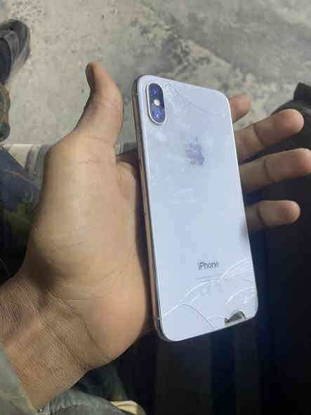 السلام عليكم أيفون اكس عادي ضهره كما واضح بد صوره مستعجل ع بيعه 150 وبي مجال مكاني بغداد ***********📞 بيي واتساب
