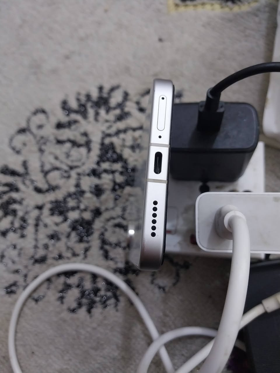 السلام عليكم شباب موبايل بوكو اف 7 شخط ما بيه ذاكره 256 رام 12 الجهاز اخو الجديد كلش نظيف كامل ملحقات مكان بغداد شعب***********
