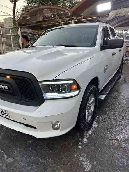 دوج رام كلاسك خليجي 
ماشية ٧٠ الف كيلو 
موديل ٢٠١٩ 
باب طويل وبدي قصير 
محدث بجم وبك لايت ليد 
السيارة خليجي بدون اي حادث 
رقم اربيل بسمي تحويل مباشر 
السعر ٢٢٠ وبيها مجال 
مكاني بغداد المشتل 
***********
