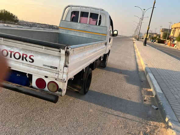 السلام عليكم كيا دبل قماره 19 للبيع مكفوله من ضربه وصبغ متومه سياره جاهزه وكامله ماناقصه برغي هاذ رقم راعيها ***********  السعر 55 بيها مجال
