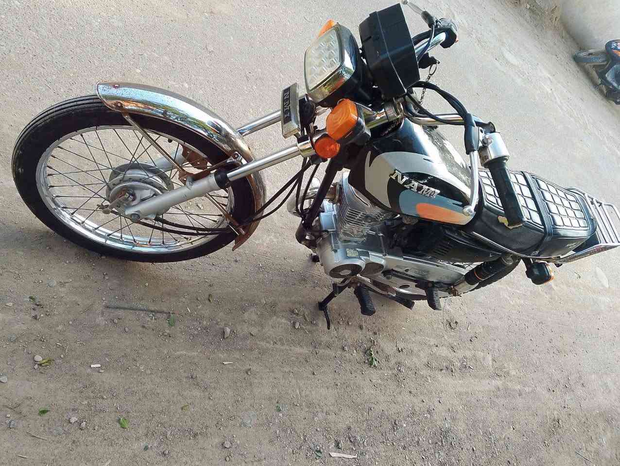 دراجه أنامه موديل 23اوراق سكنر المكان بلهوير السعر 750المكينه مامفتوحه ليريدها يتصل علا الرقم ***********
