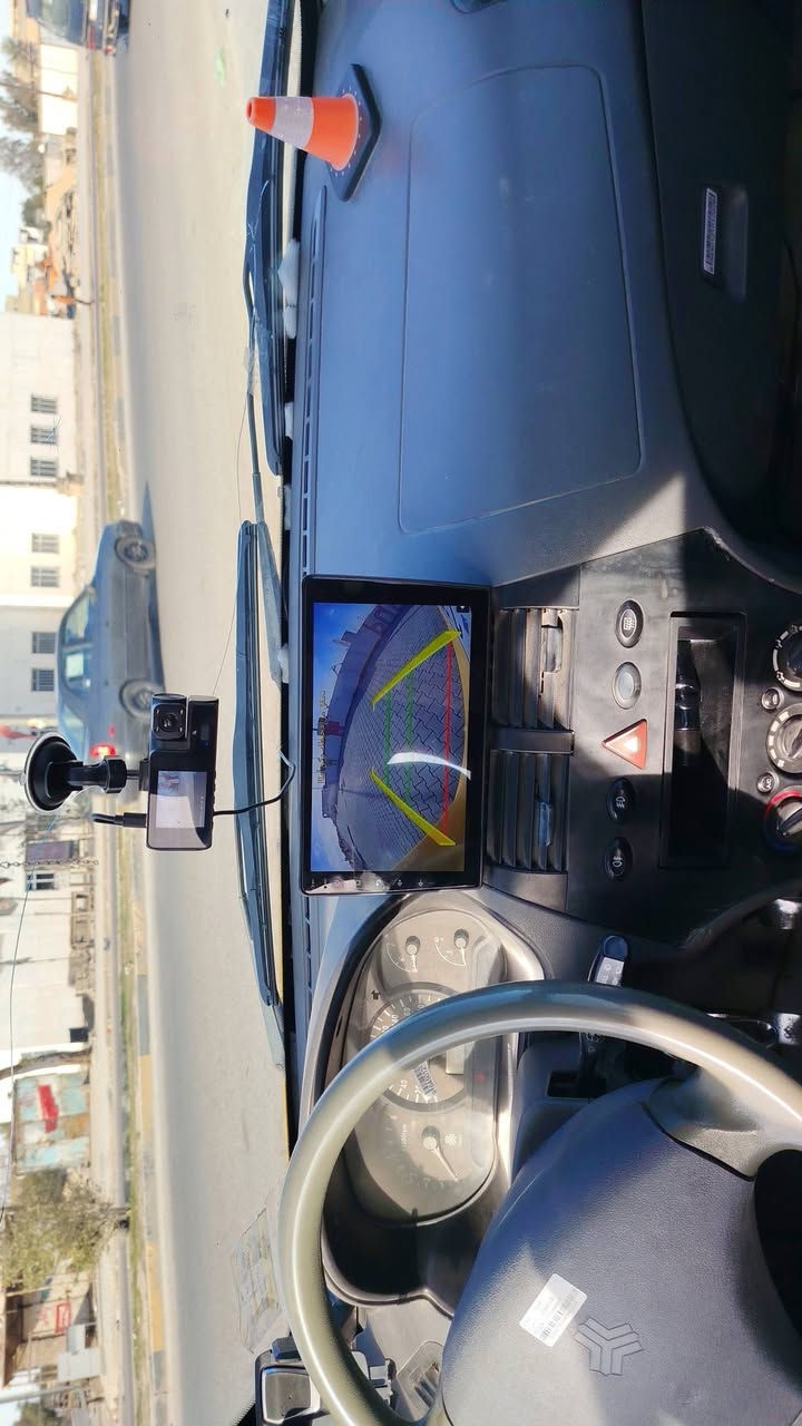طيبه موديل ١٥
33 
بيهه طخه فوك قبق البانزين شبرين وسمكرتهه حار 
دوشمه كشنات وتنته يعني غرفه جديده
شاشه اندرويد كامره خلفيه
السياره بأسمي 
مصفره غرامات وهيئه
تبريد لا ثلج ولا هم يحزنون تبريد مال طيبه 
حماوه مرات تصعدة لان الجو يموع الحديد بس ع الاغلب جوه النص.
الحسينيه مال راشديه
***********
