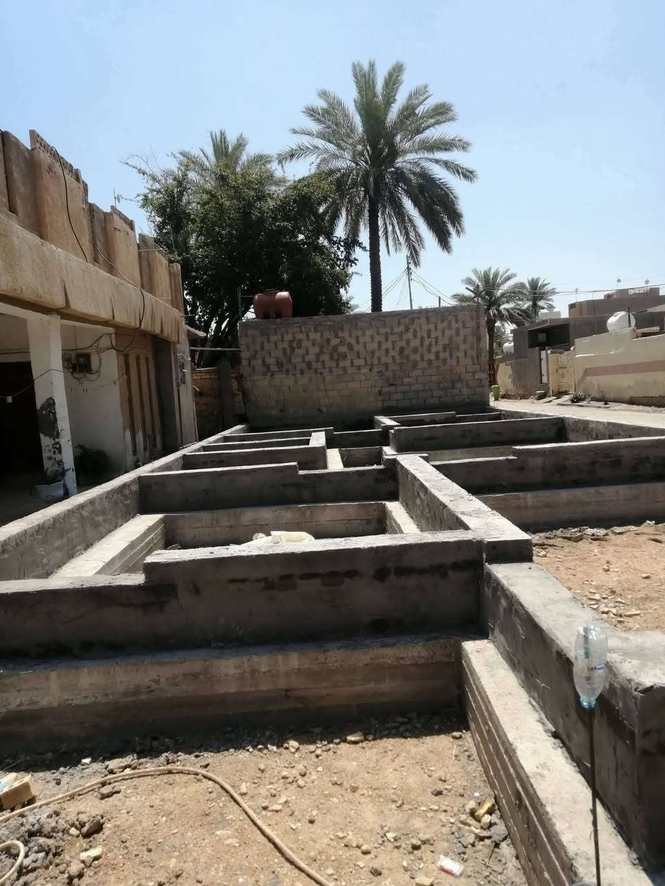 تستلم هيكل درجة اولى بسعر مناسب
عملي بالنقد داخل المسيب والسدة واحيائهما  التفاصيل هي هيكل كامل مع بيتونه وتيغه وخزان (سبتتنغ) وتأسيس مجاري وتأسيس بوكسات سبالت وتاسيس جكشنات مع بواري للكهرباء في السقف وصبة نظافة مسلحة وصب الممرات
***********
