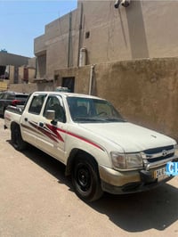 بيك اب تيوتا 2002 جمرة رقمها بصرة مشروع وطني بأسمي موجودة بغداد  نقصها...